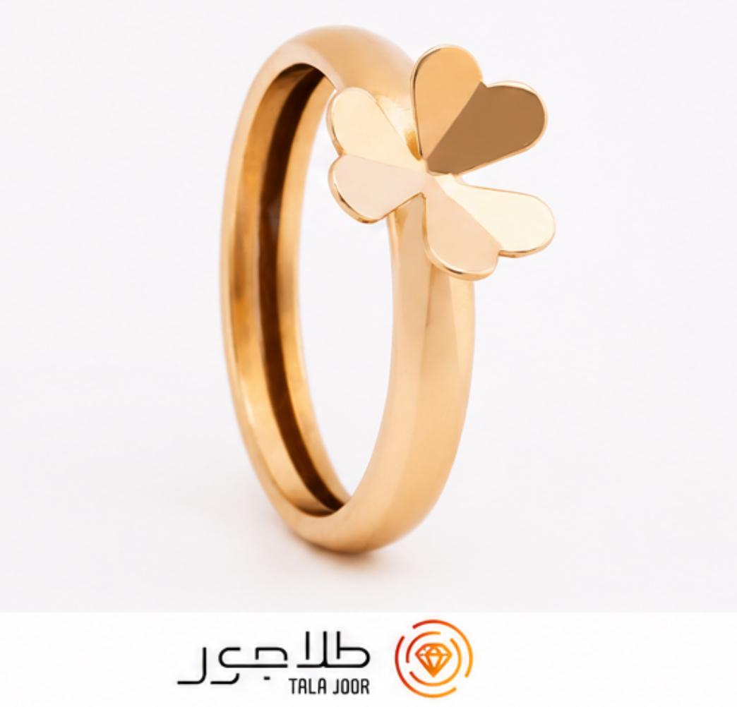 انگشتر طلا ۱۸ عیار زنانه طرح گل بدون نگین