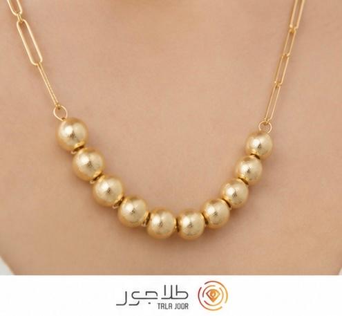 گردنبند طلا ۱۸ عیار زنانه البرنادو گوی دار مدل رنتا کد ۱۸۹۰ در نمای نزدیک